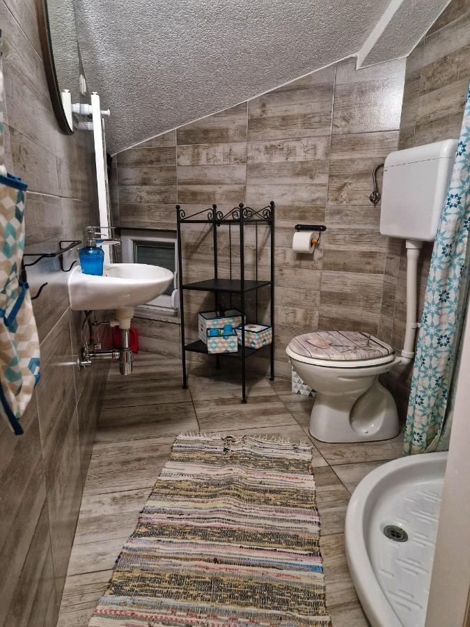 Sweet Room With A Terrace Roč エクステリア 写真